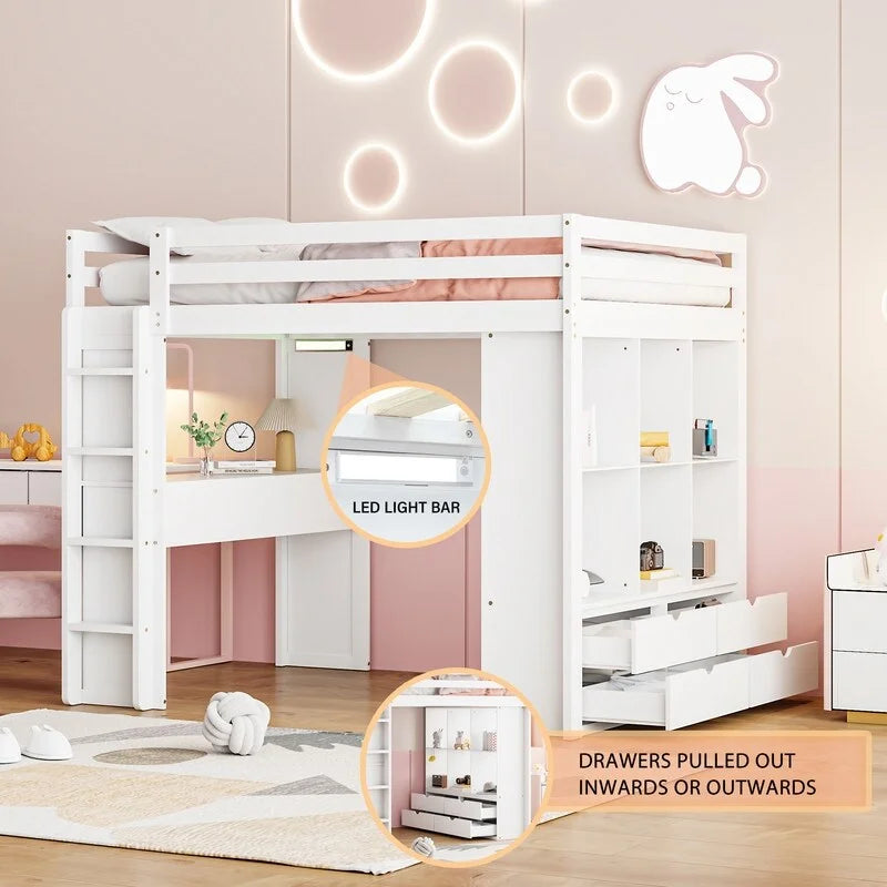 Lit mezzanine en bois pleine grandeur avec grandes étagères, bureau et éclairage LED